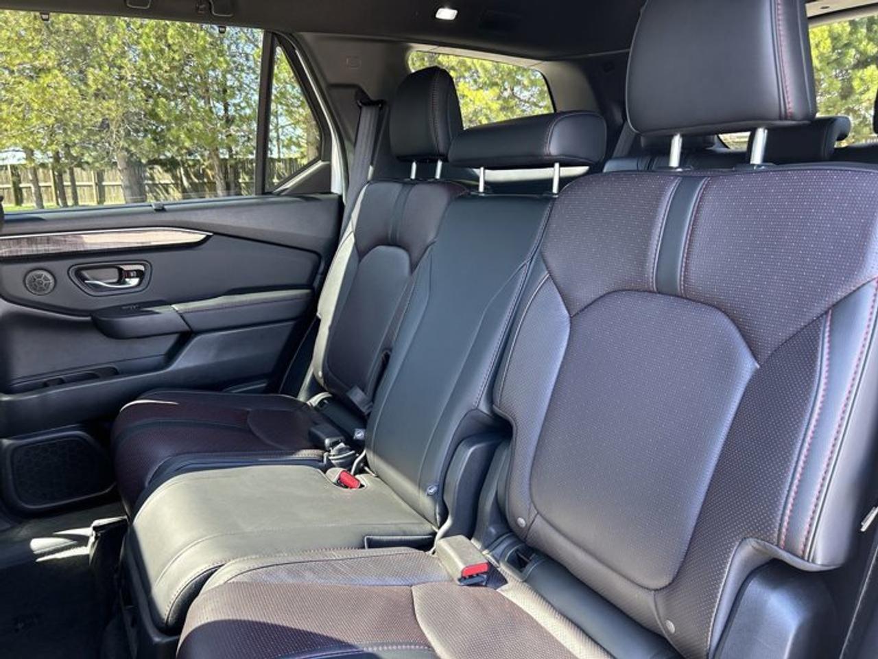 2025 Honda Pilot Black Edition AWD | No Accidents | Panoramic Sunroof Photo