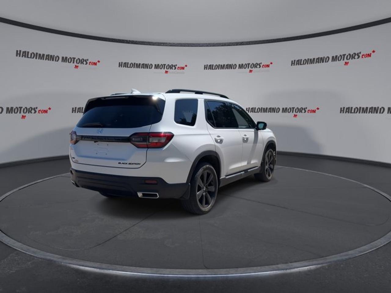 2025 Honda Pilot Black Edition AWD | No Accidents | Panoramic Sunroof Photo