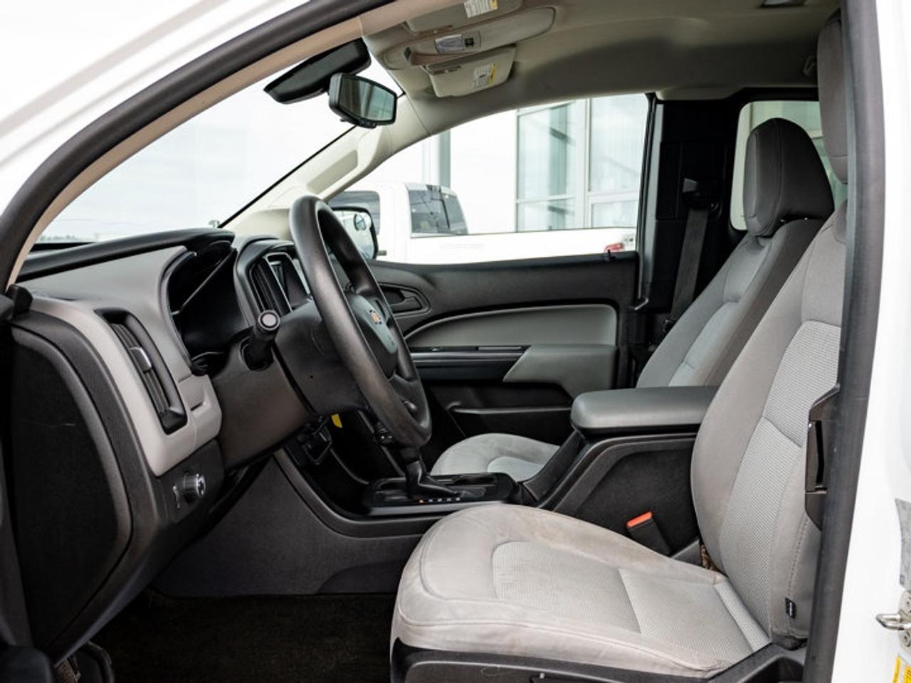 2015 Chevrolet Colorado 2WD WT Photo