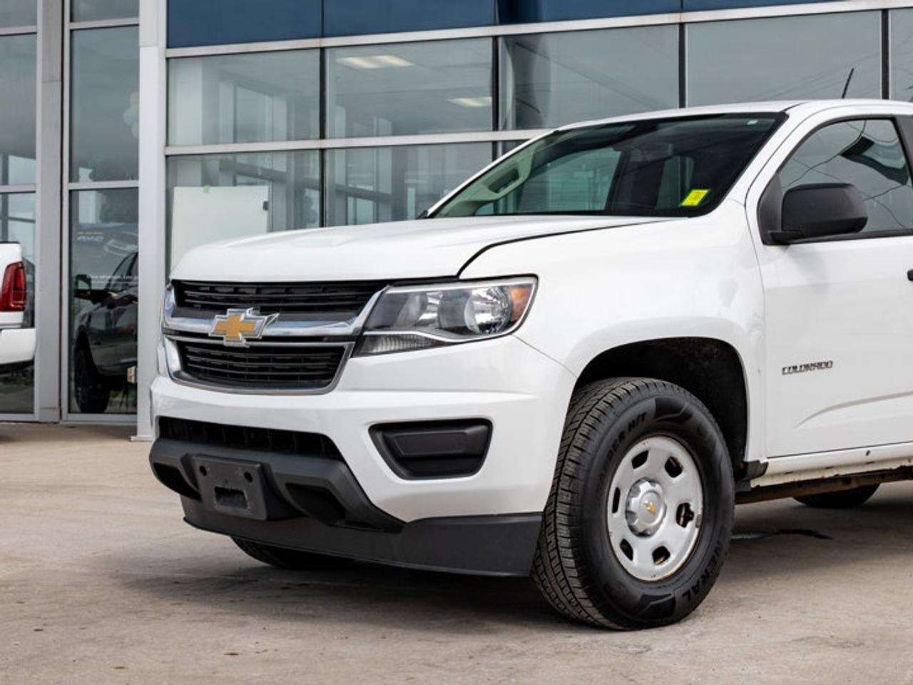 2015 Chevrolet Colorado 2WD WT Photo