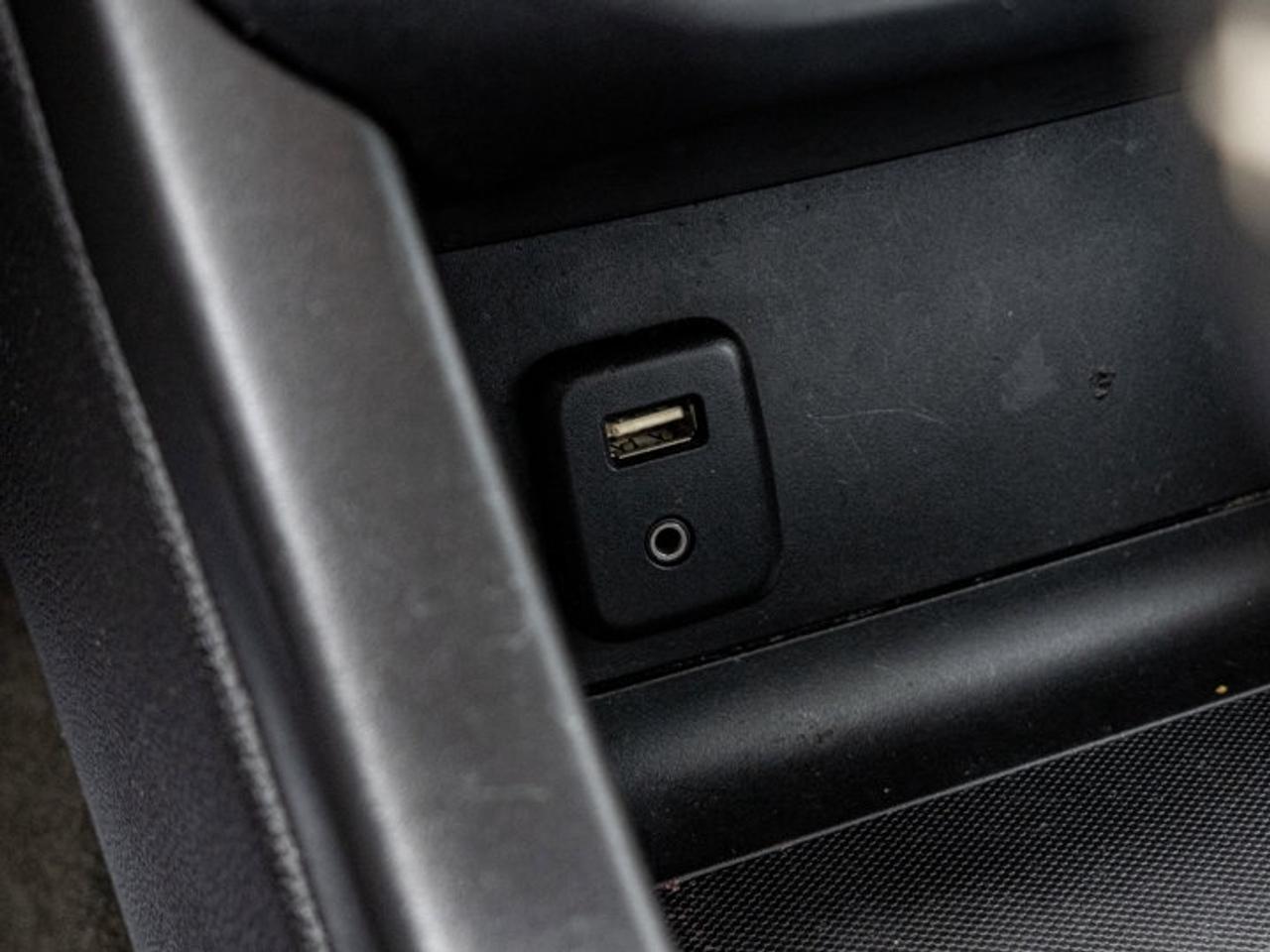 2015 Chevrolet Colorado 2WD WT Photo