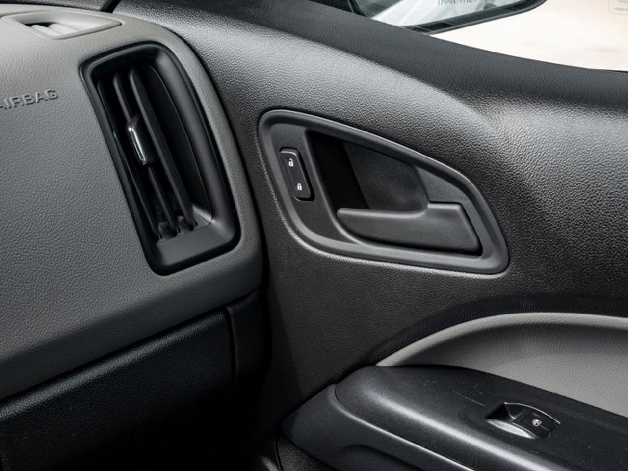 2015 Chevrolet Colorado 2WD WT Photo