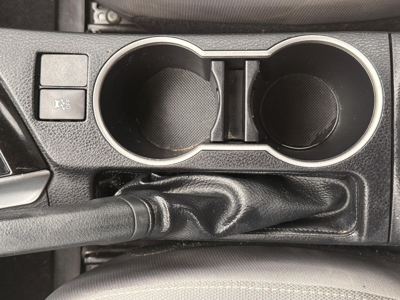 2015 Toyota Corolla 4dr Sdn CVT LE *LOW KM* Photo