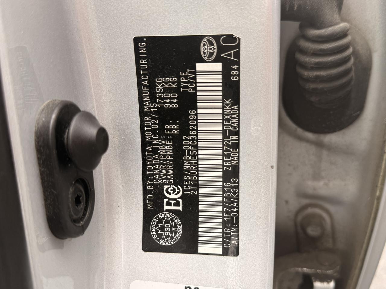 2015 Toyota Corolla 4dr Sdn CVT LE *LOW KM* Photo