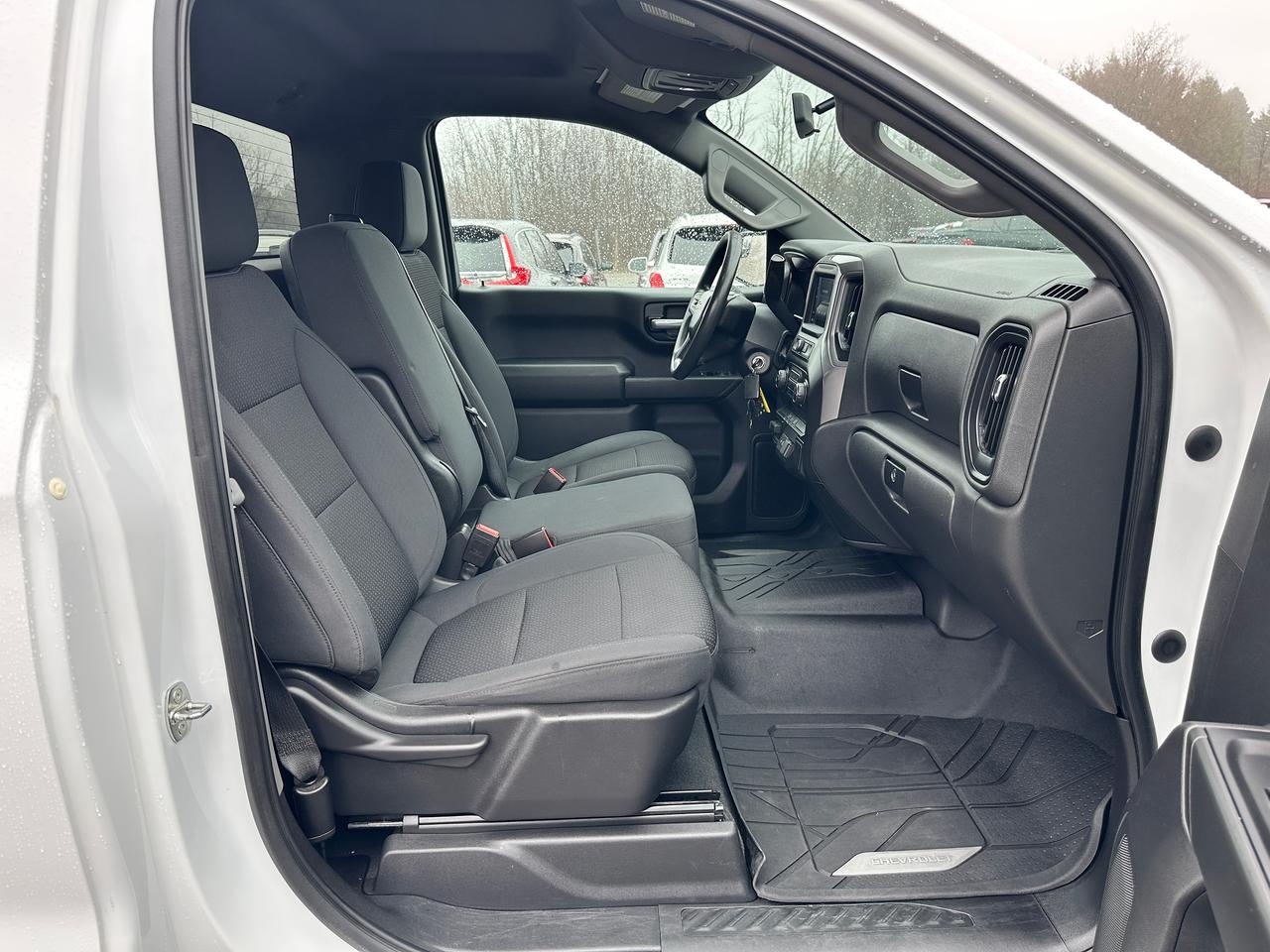 2021 Chevrolet Silverado 1500 WorkTruck 4X4 5.3L Cloth 3Pass FM Bluetooth RvCam Photo