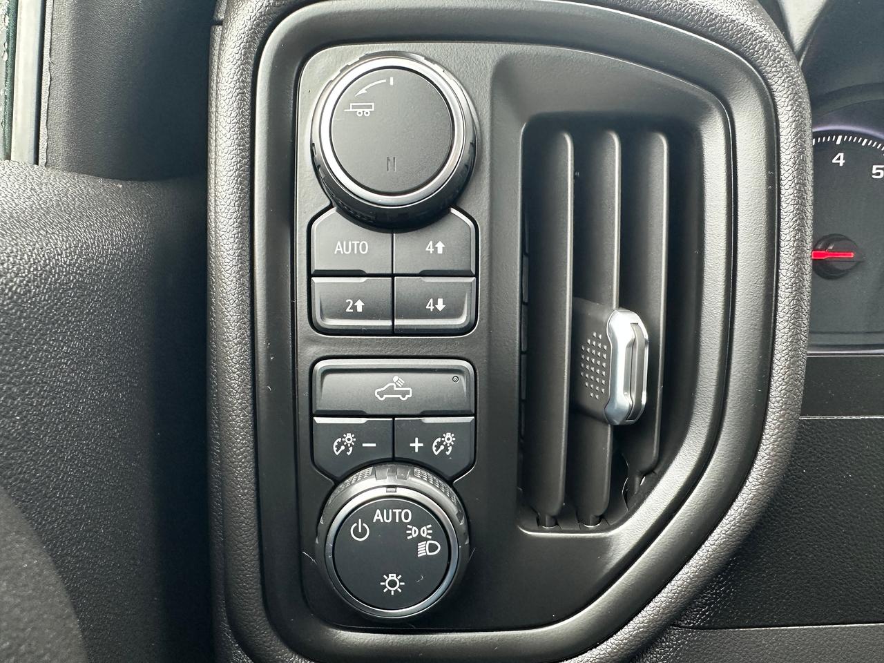 2021 Chevrolet Silverado 1500 WorkTruck 4X4 5.3L Cloth 3Pass FM Bluetooth RvCam Photo