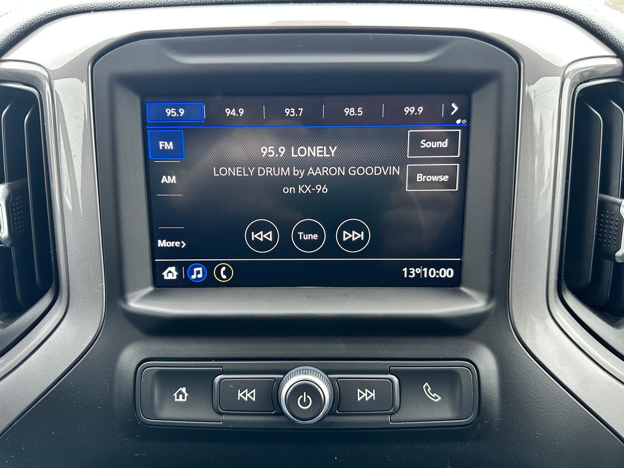 2021 Chevrolet Silverado 1500 WorkTruck 4X4 5.3L Cloth 3Pass FM Bluetooth RvCam Photo