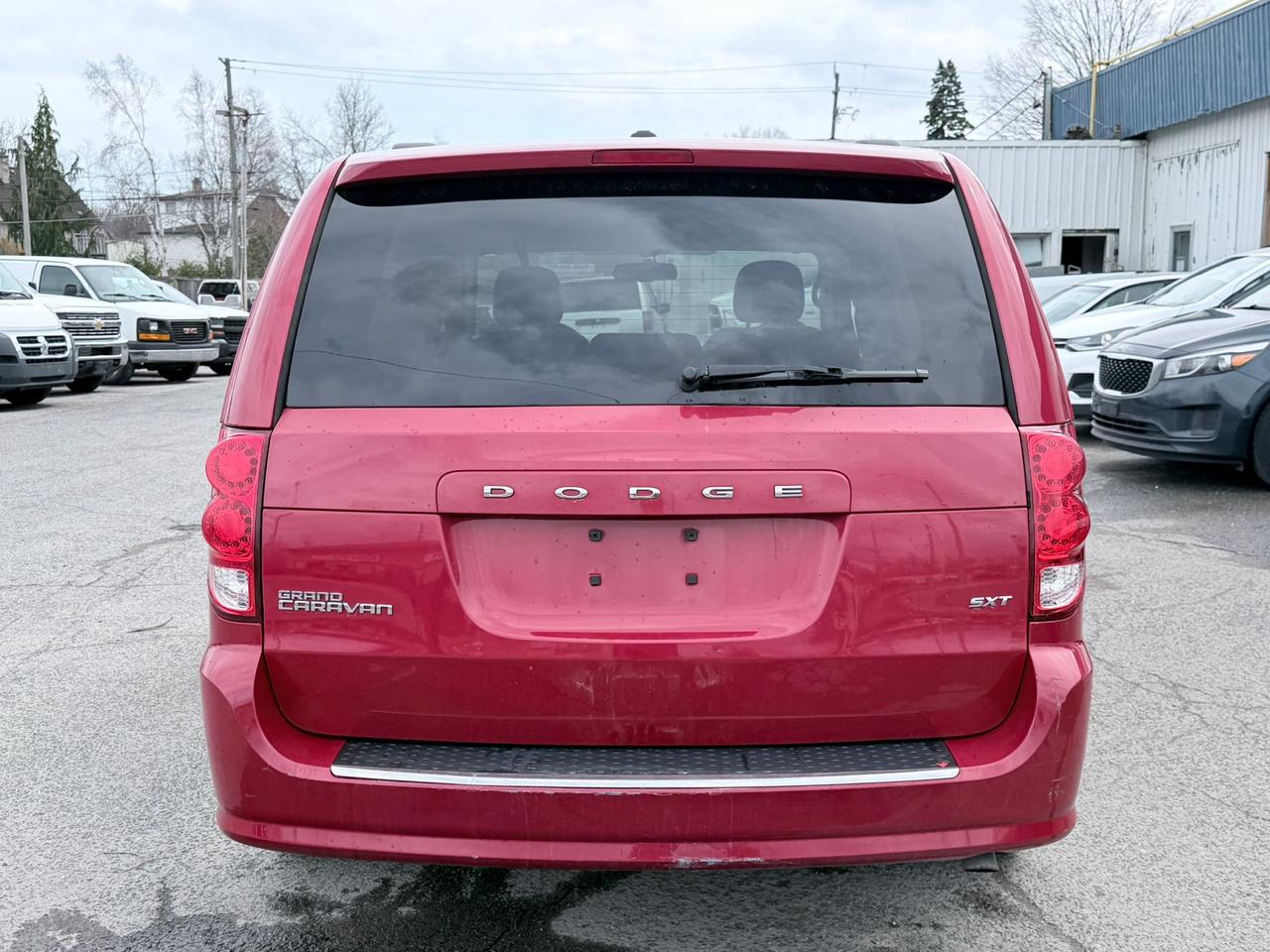 2015 Dodge Grand Caravan SXT Photo4