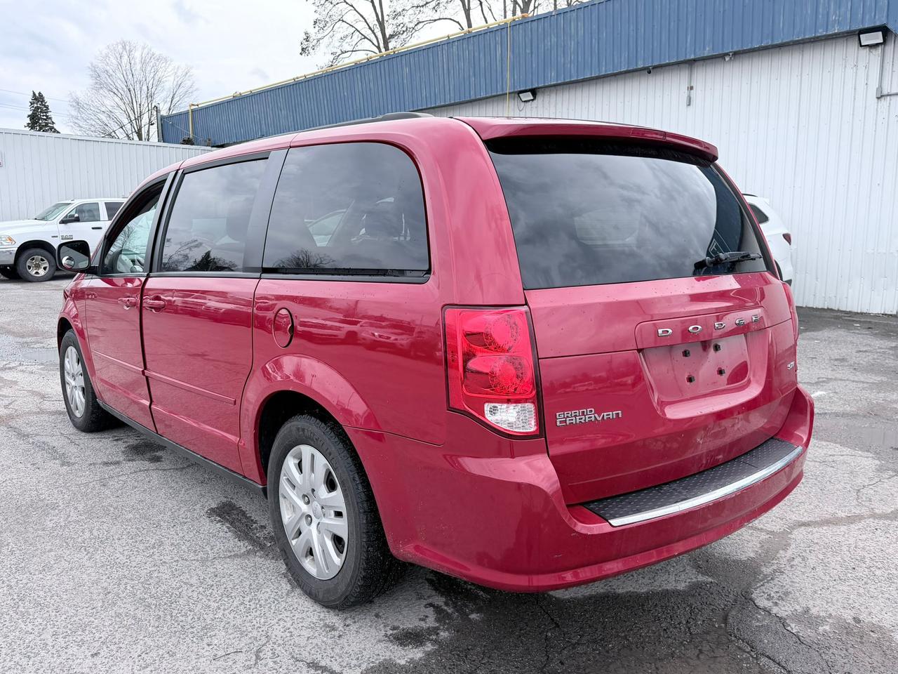2015 Dodge Grand Caravan SXT Photo