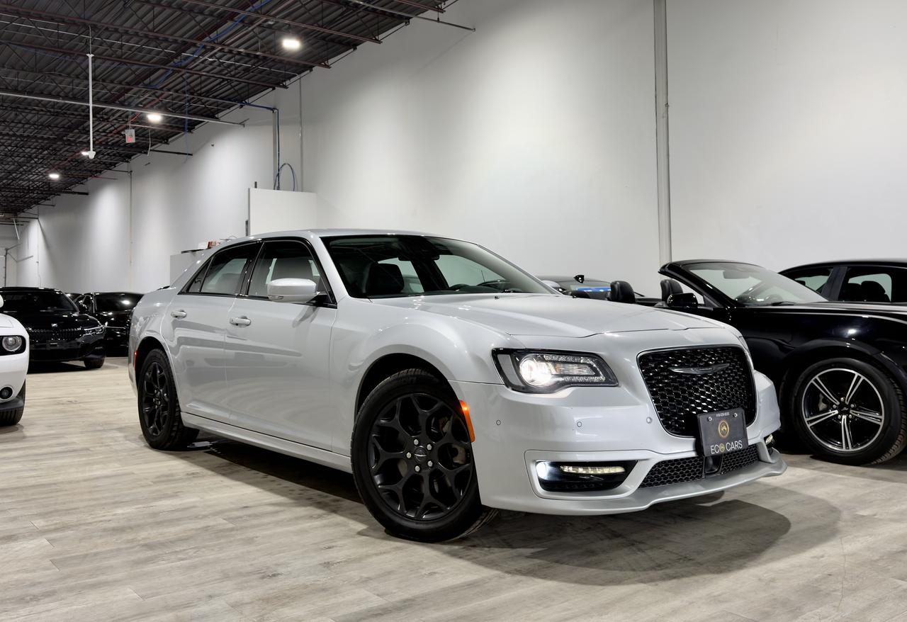 2023 Chrysler 300 Touring L AWD||Panaroof||Safety Tec Pkg||Leather Photo