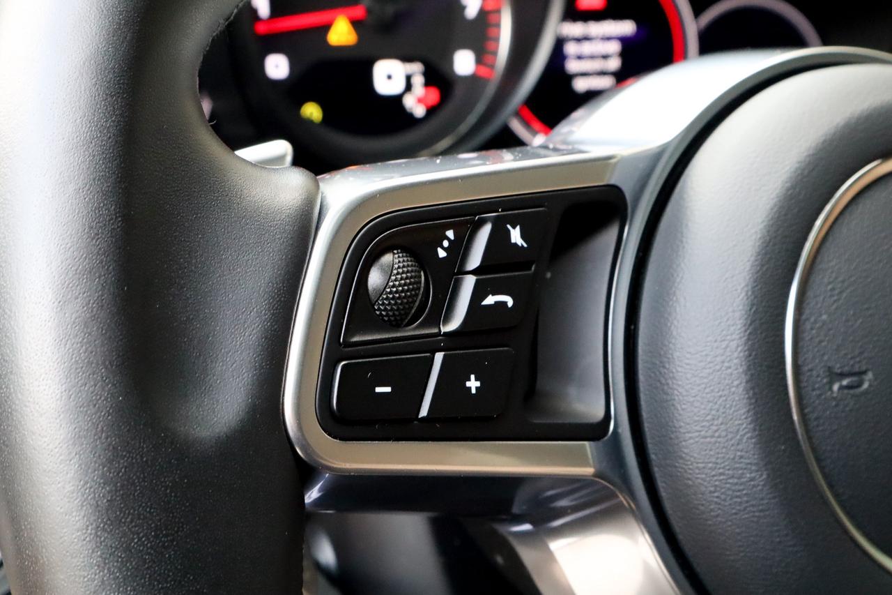 2020 Porsche Cayenne  Photo