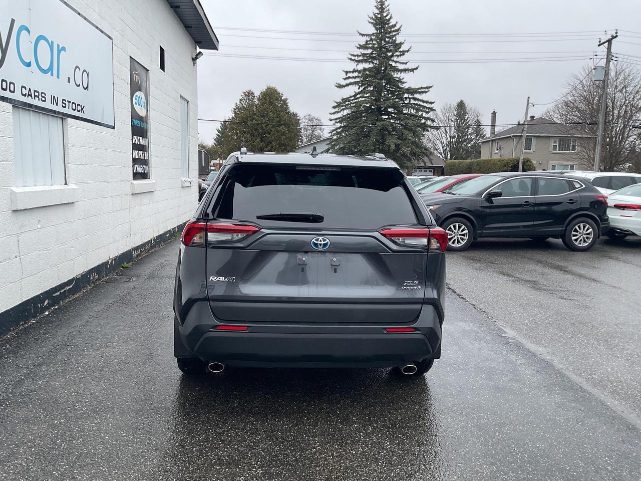 2023 Toyota RAV4 Hybrid XLE 4dr All-Wheel Drive Photo3