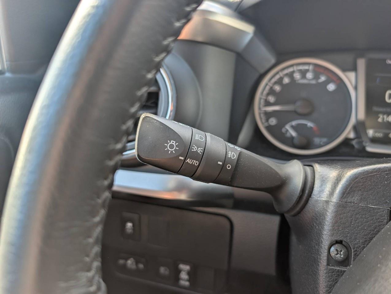 2023 Toyota Tacoma 4x4 Double Cab Auto Photo