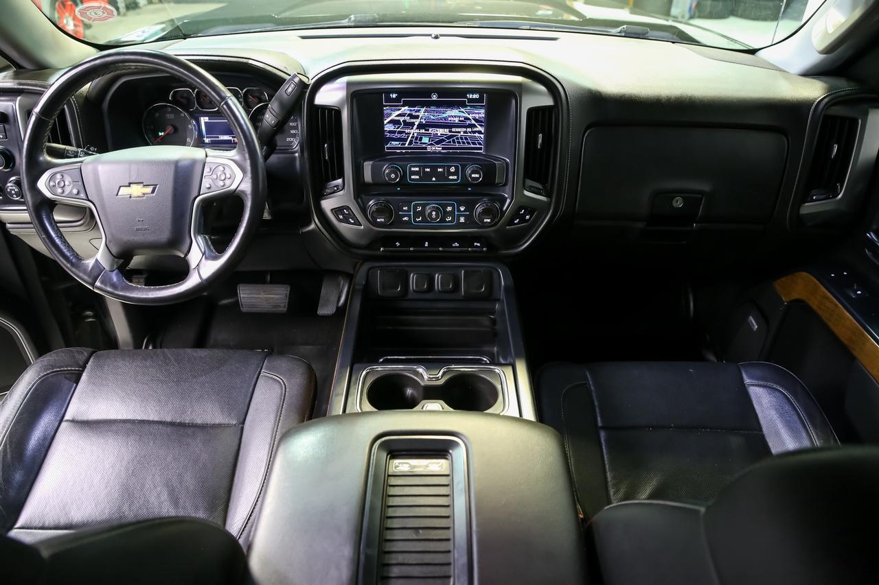 2017 Chevrolet Silverado 1500 LTZ 5.3L V8 4X4 CREW CAB NOACCIDENT CARPLAY BOSE Photo