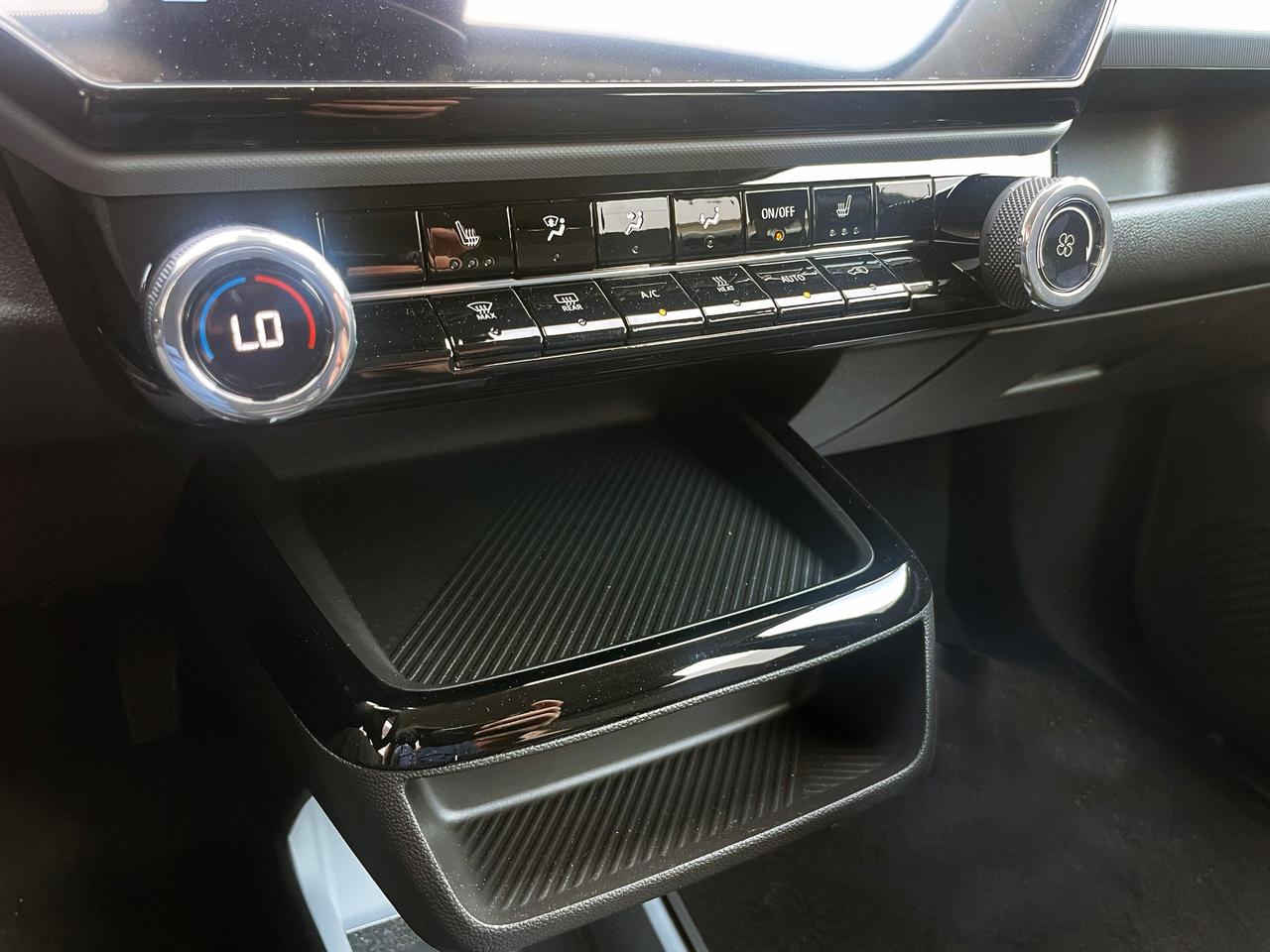 2027 Chevrolet Bolt LT 4dr Photo