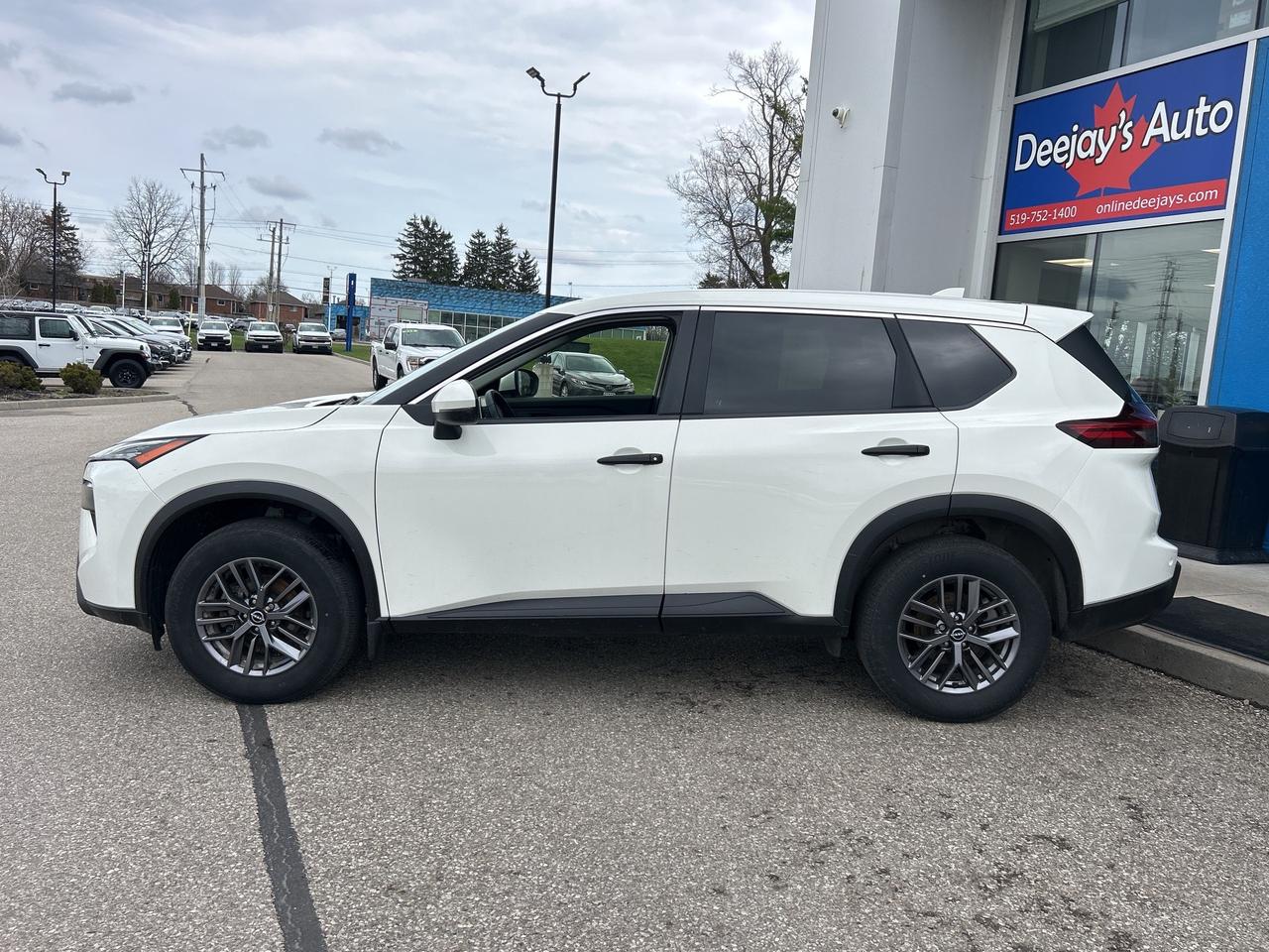 2024 Nissan Rogue S Photo