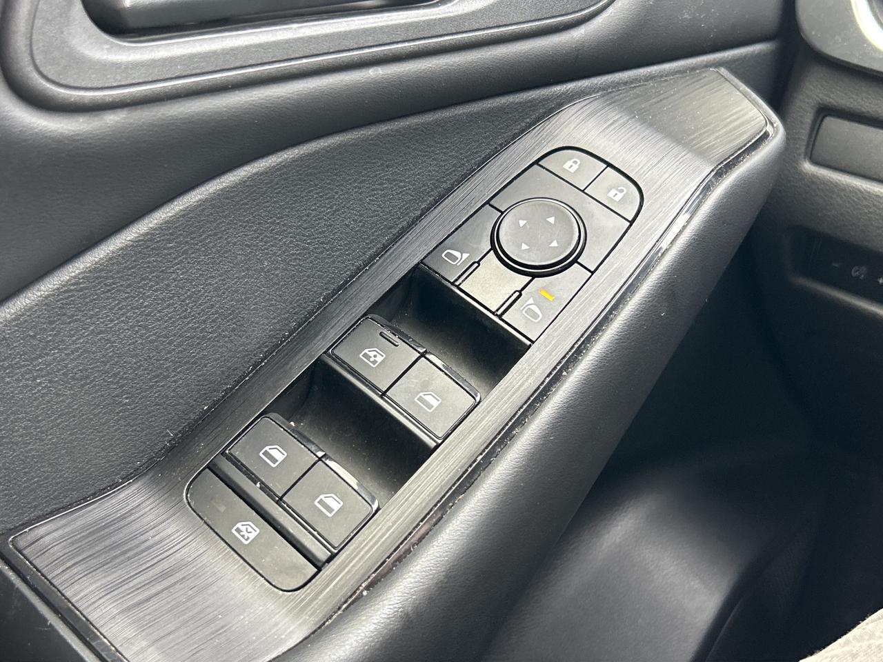 2024 Nissan Rogue S Photo