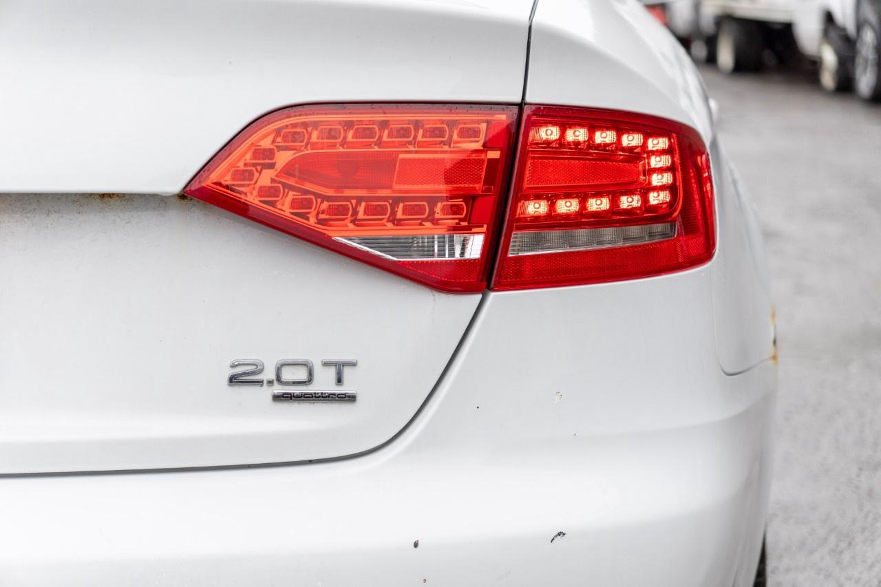 2012 Audi A4 4dr Sdn Man quattro 2.0T Photo3