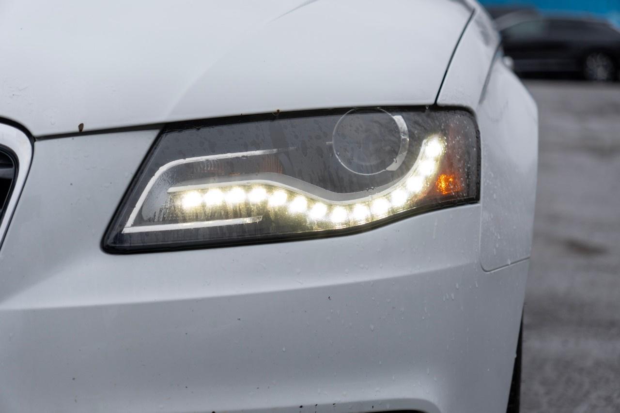 2012 Audi A4 4dr Sdn Man quattro 2.0T Photo