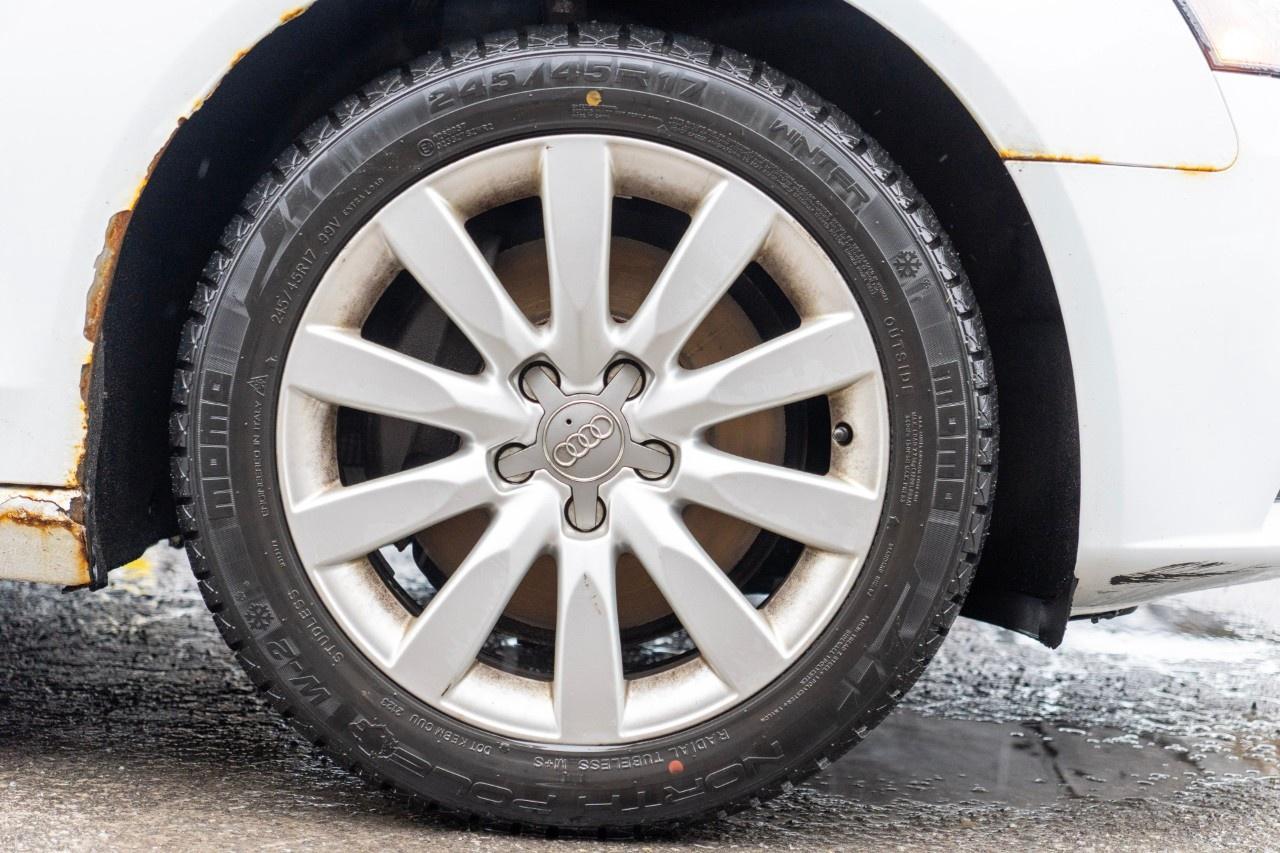 2012 Audi A4 4dr Sdn Man quattro 2.0T Photo