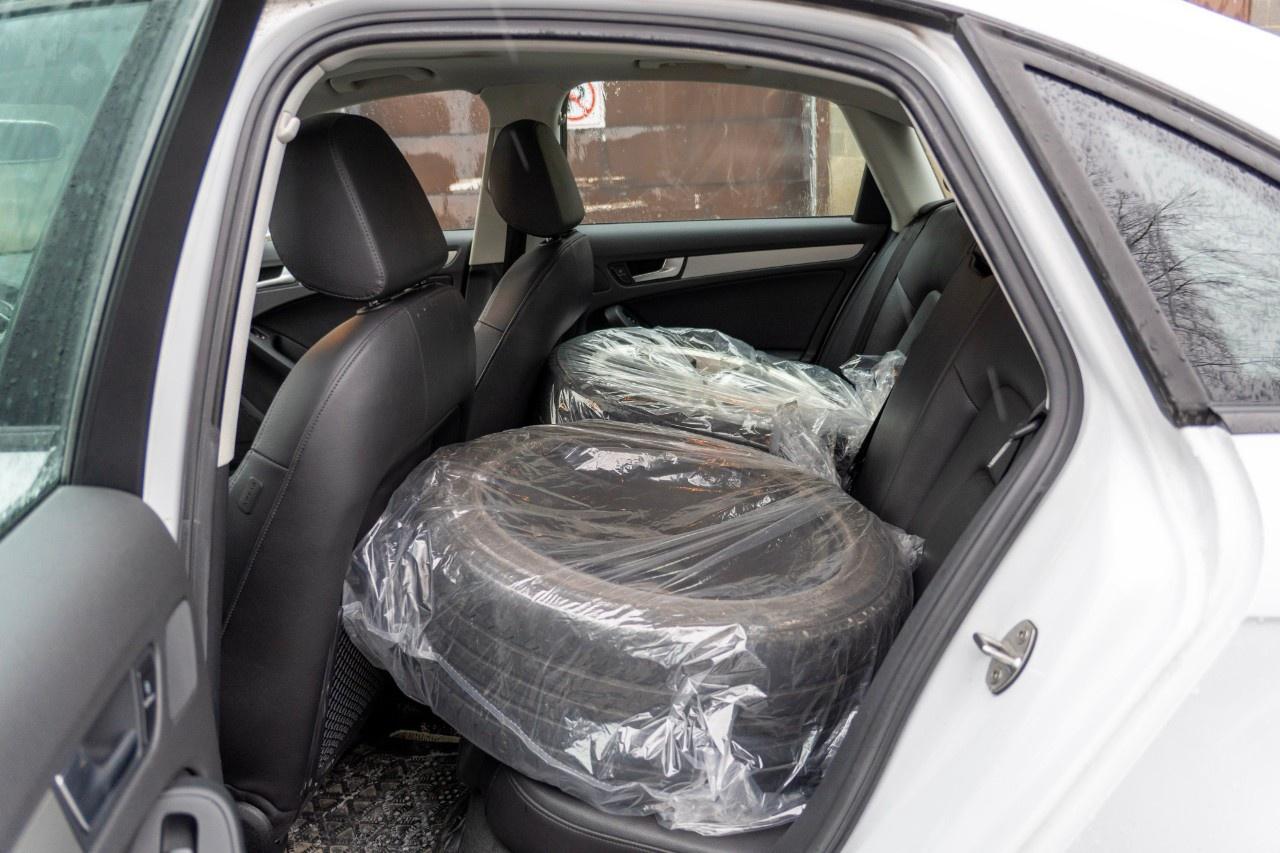 2012 Audi A4 4dr Sdn Man quattro 2.0T Photo