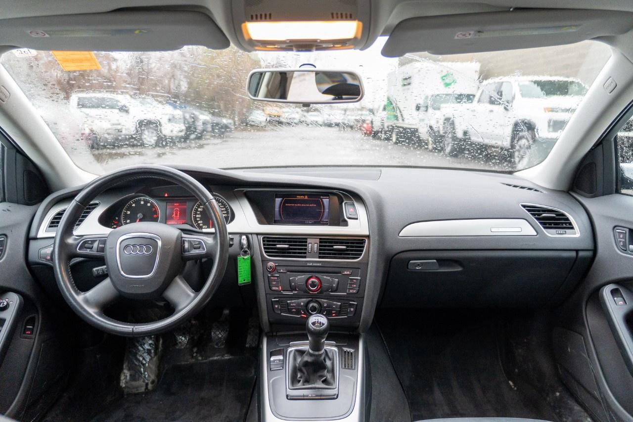 2012 Audi A4 4dr Sdn Man quattro 2.0T Photo