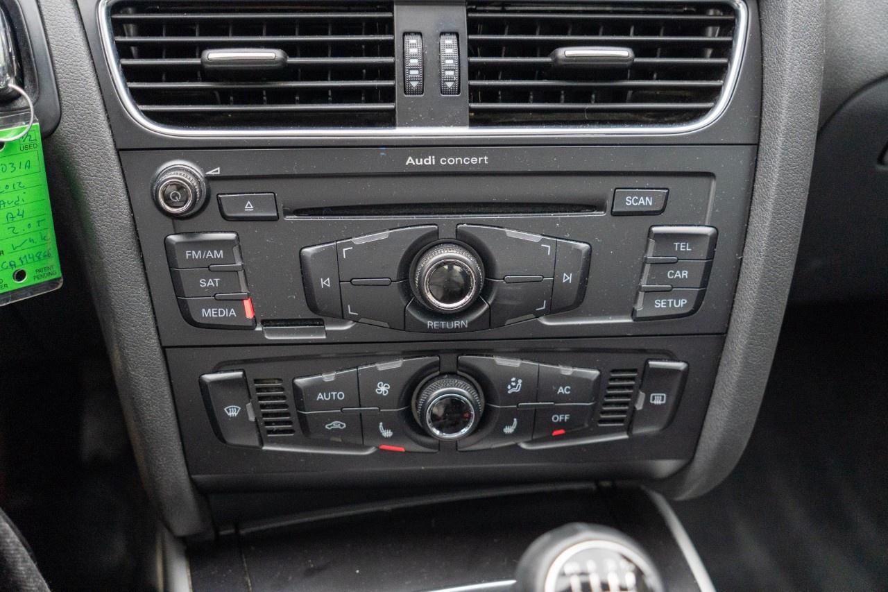 2012 Audi A4 4dr Sdn Man quattro 2.0T Photo