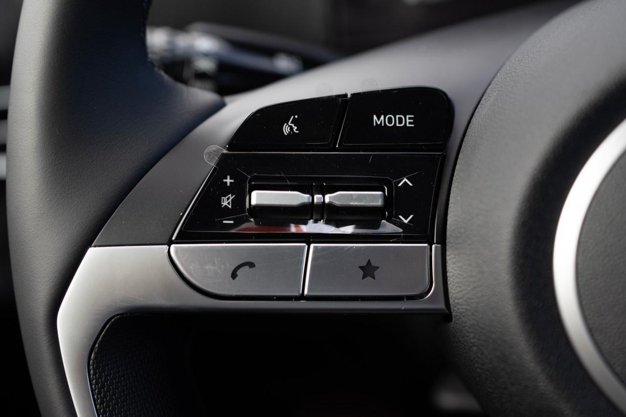 2026 Hyundai Elantra Hybrid Luxury Sedan Photo