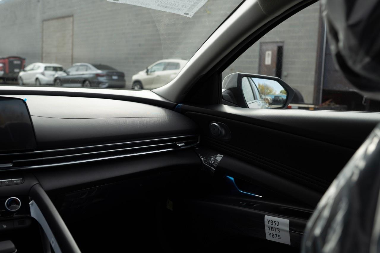 2026 Hyundai Elantra Hybrid Luxury Sedan Photo