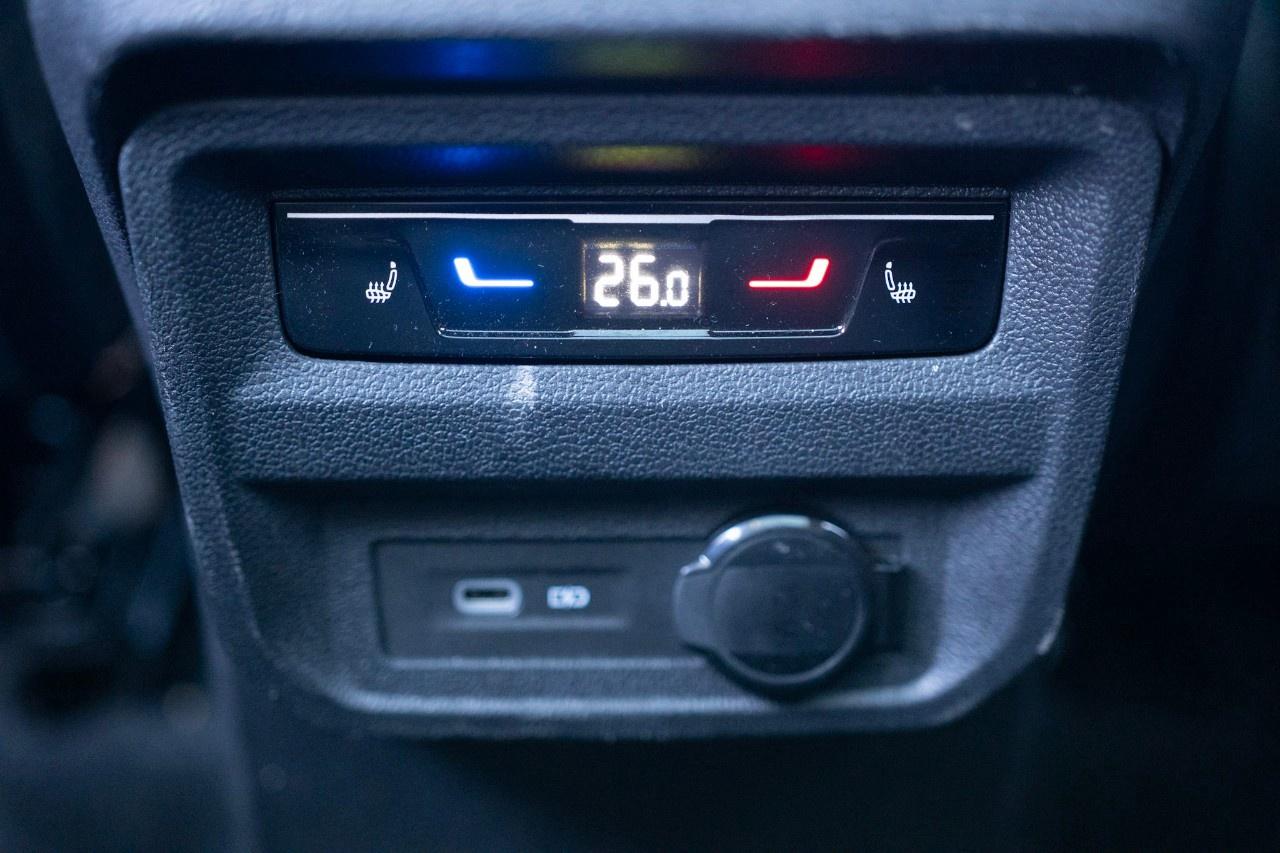 2023 Volkswagen Tiguan HIGHLINE R-LINE 4MOTION Photo