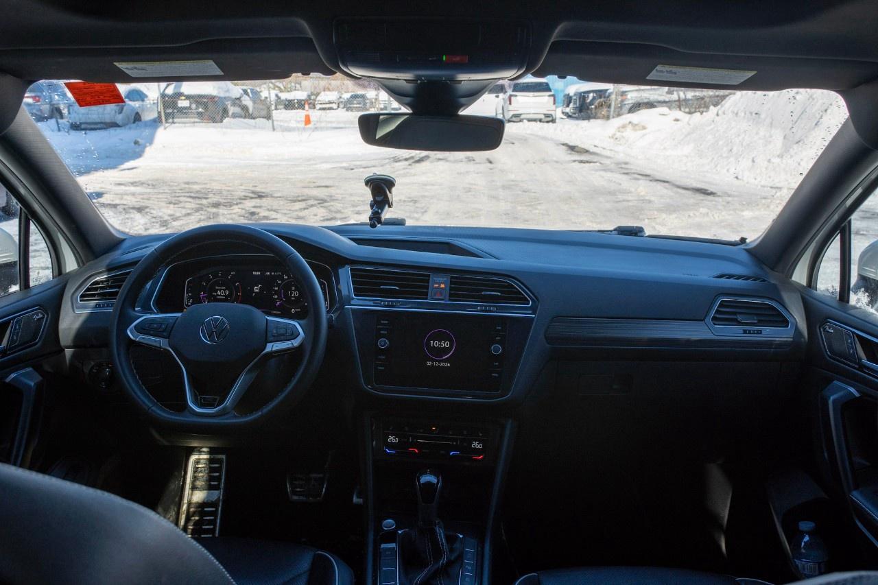 2023 Volkswagen Tiguan HIGHLINE R-LINE 4MOTION Photo