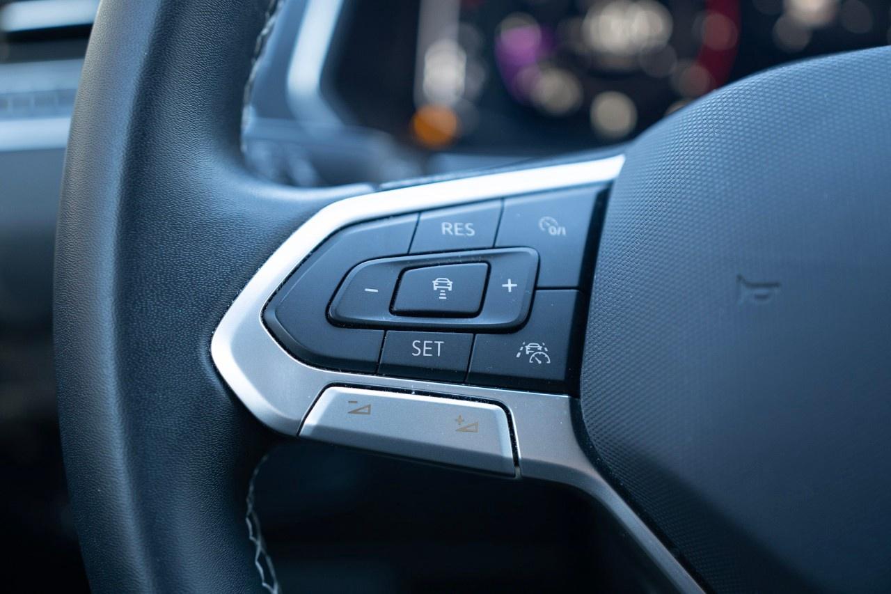 2023 Volkswagen Tiguan HIGHLINE R-LINE 4MOTION Photo