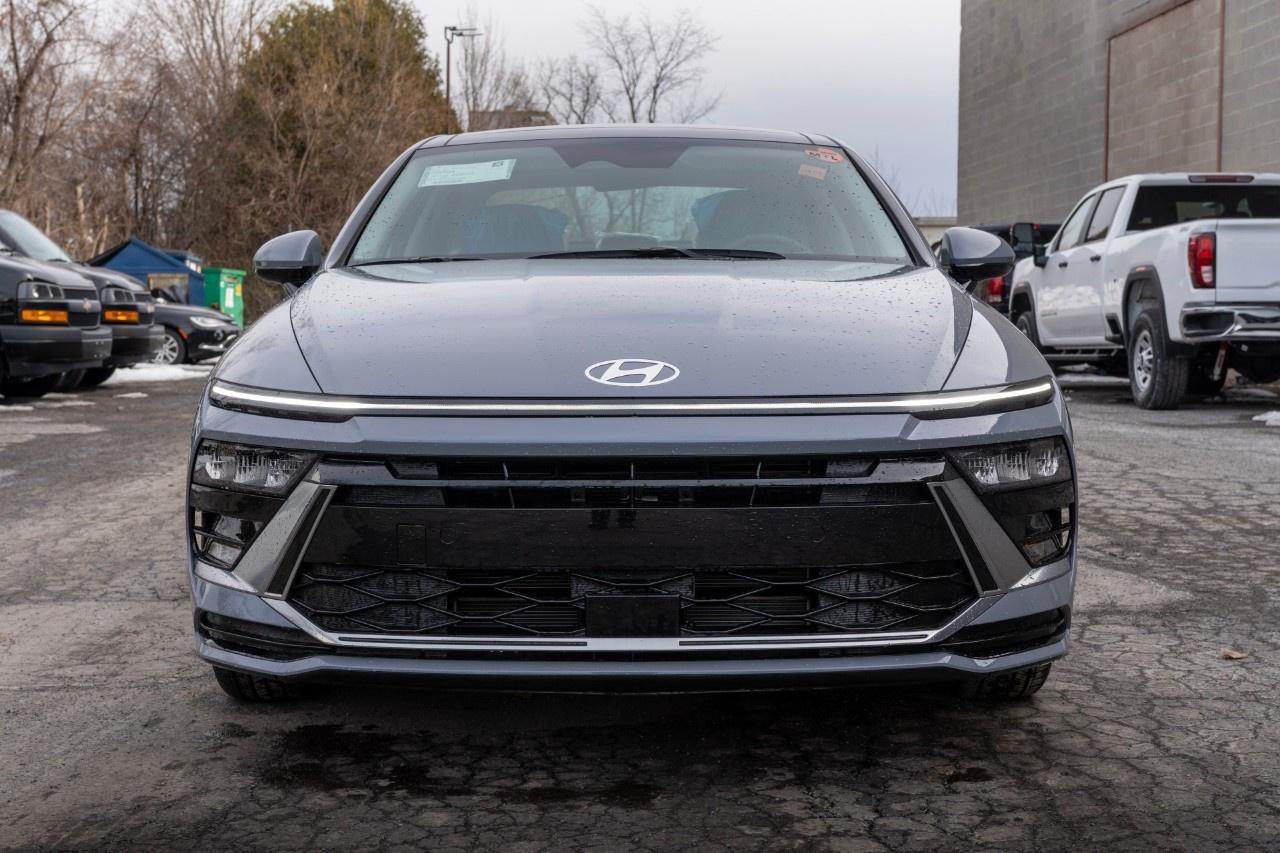 2026 Hyundai Sonata Hybrid Preferred-Trend FWD Photo4