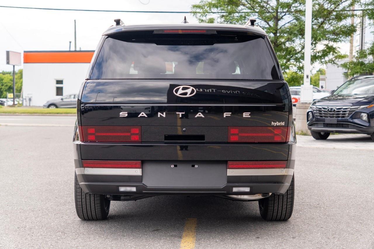 2026 Hyundai Santa Fe Hybrid Luxury AWD Photo