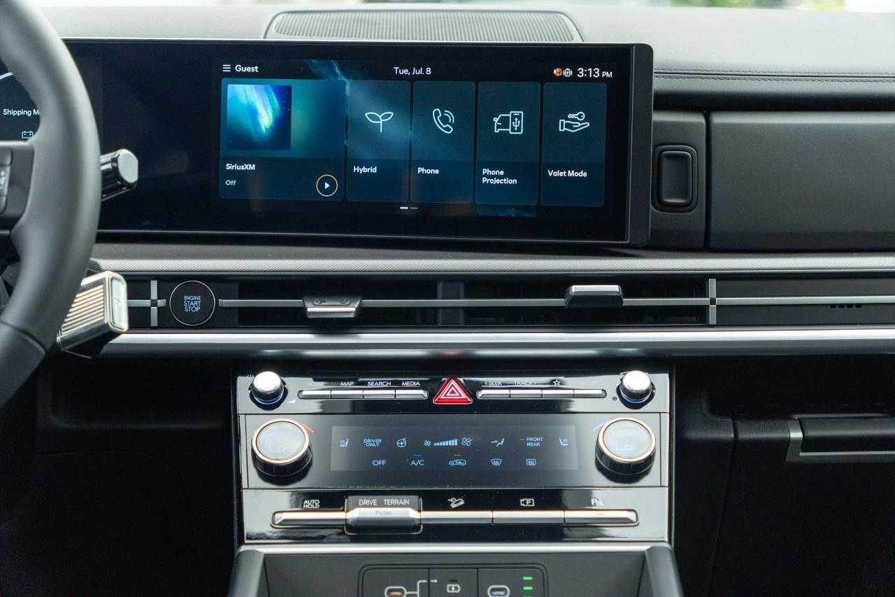 2026 Hyundai Santa Fe Hybrid Luxury AWD Photo
