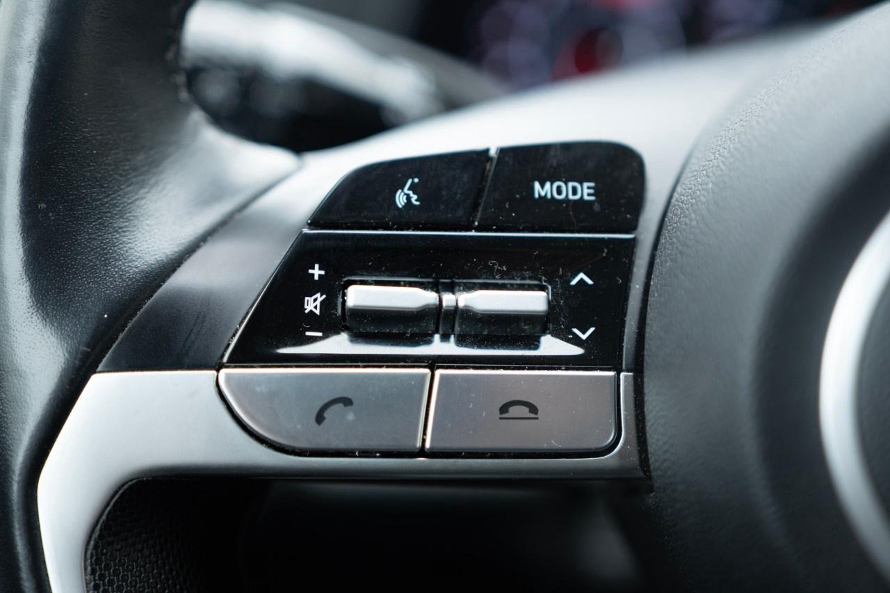 2023 Hyundai Elantra Preferred IVT Photo