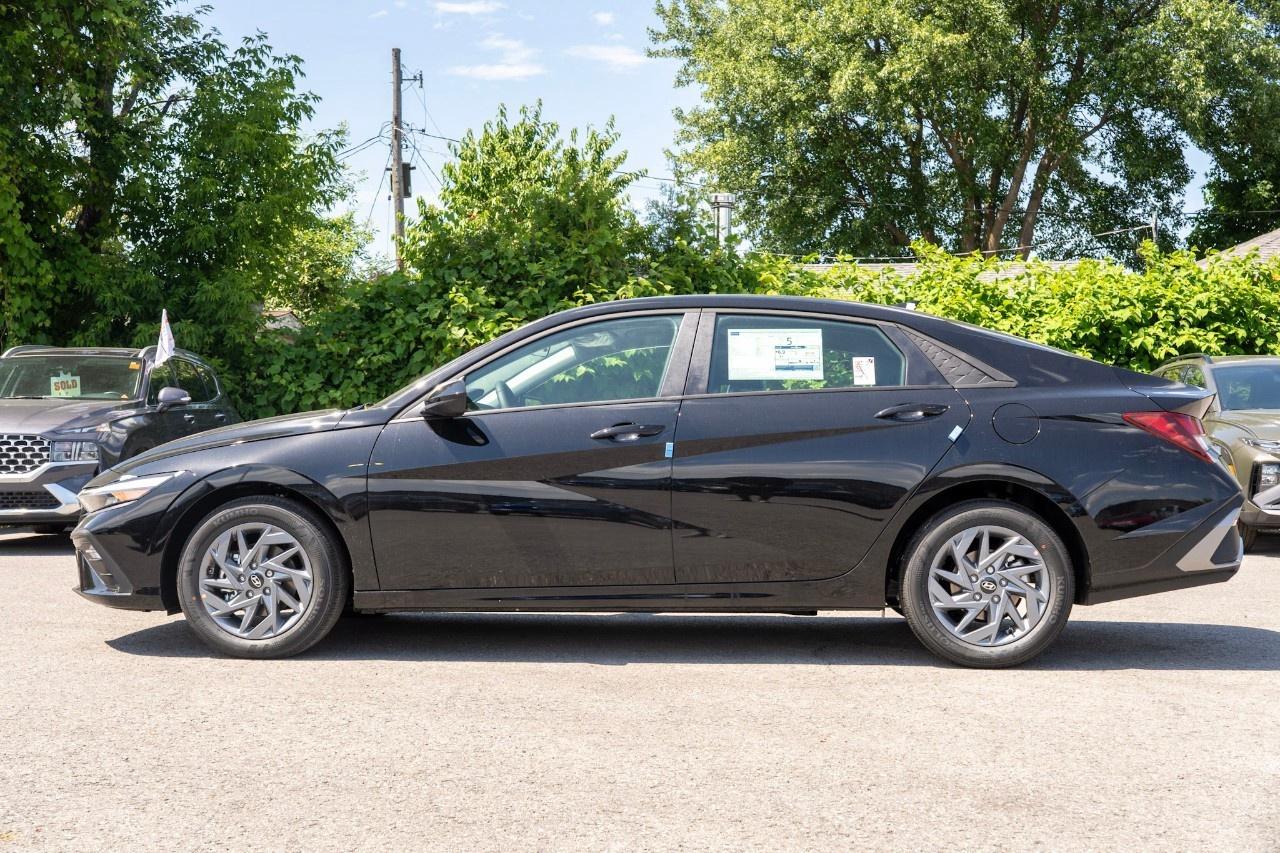 2026 Hyundai Elantra Preferred IVT Photo