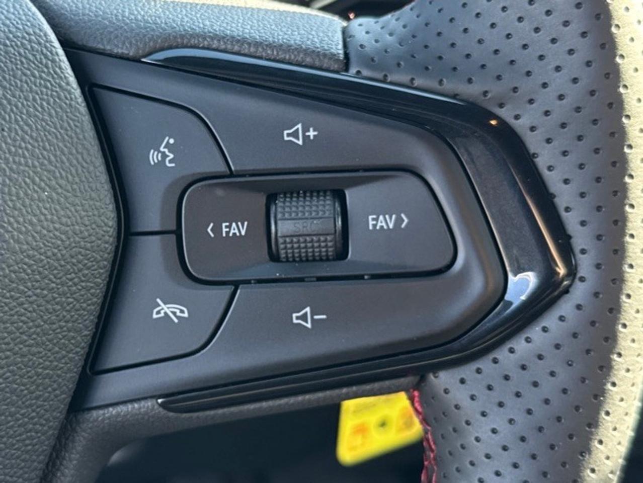 2026 Chevrolet Trax FWD 4dr 1RS Photo