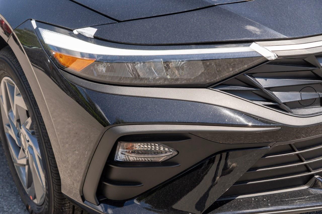 2026 Hyundai Elantra Preferred IVT w/Tech Pkg Photo