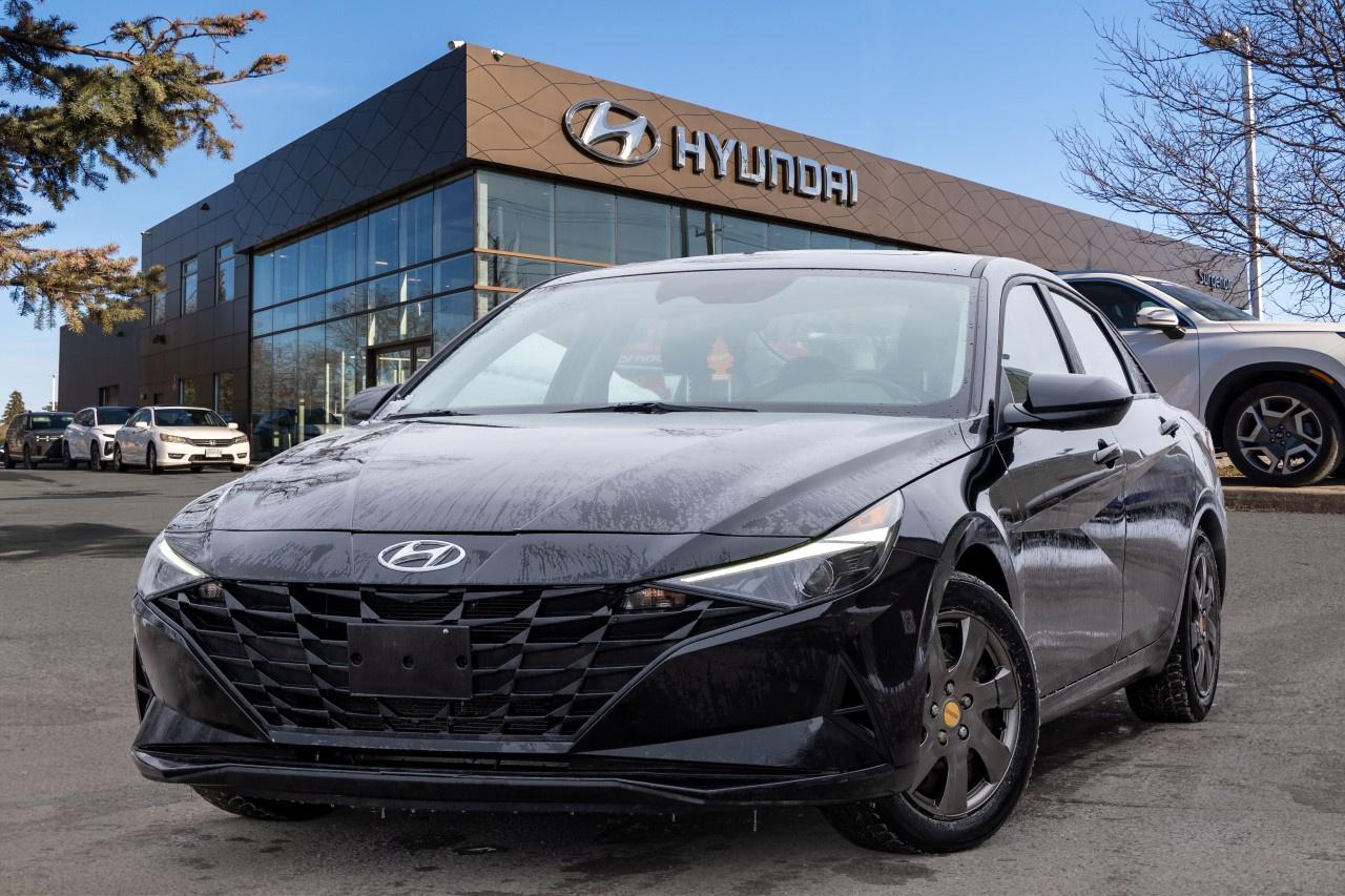 2023 Hyundai Elantra Preferred IVT w/Tech Pkg Photo0
