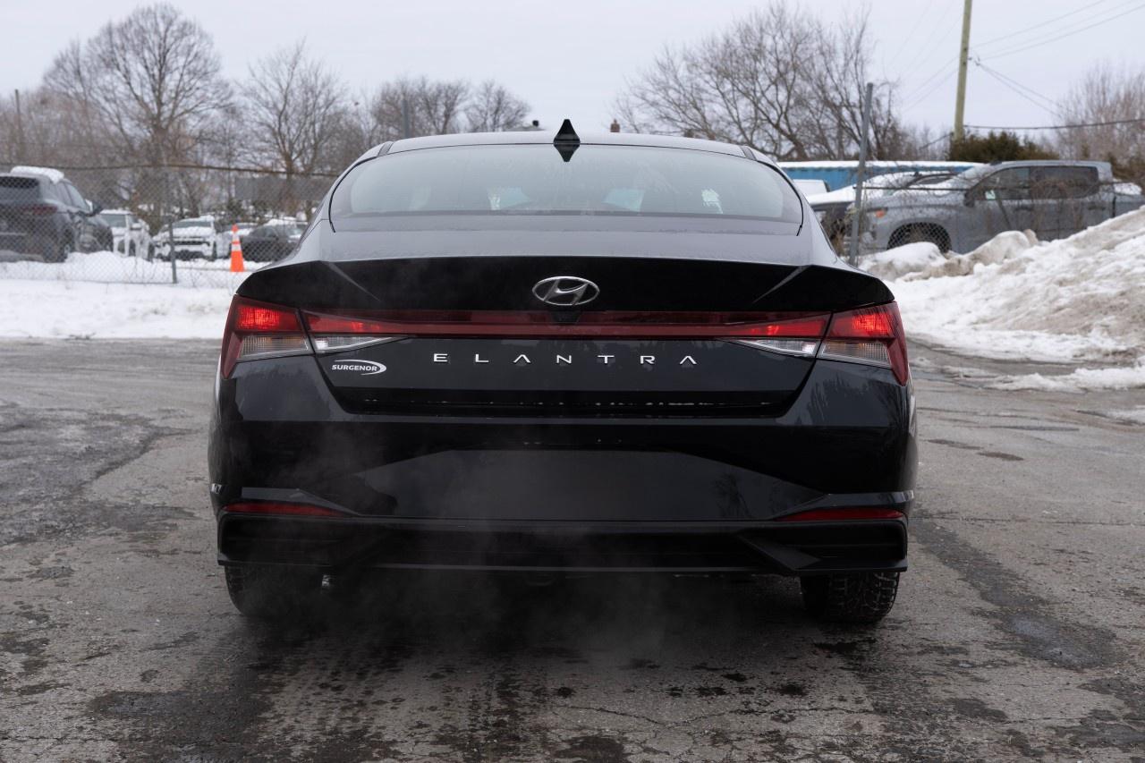 2023 Hyundai Elantra Preferred IVT w/Tech Pkg Photo