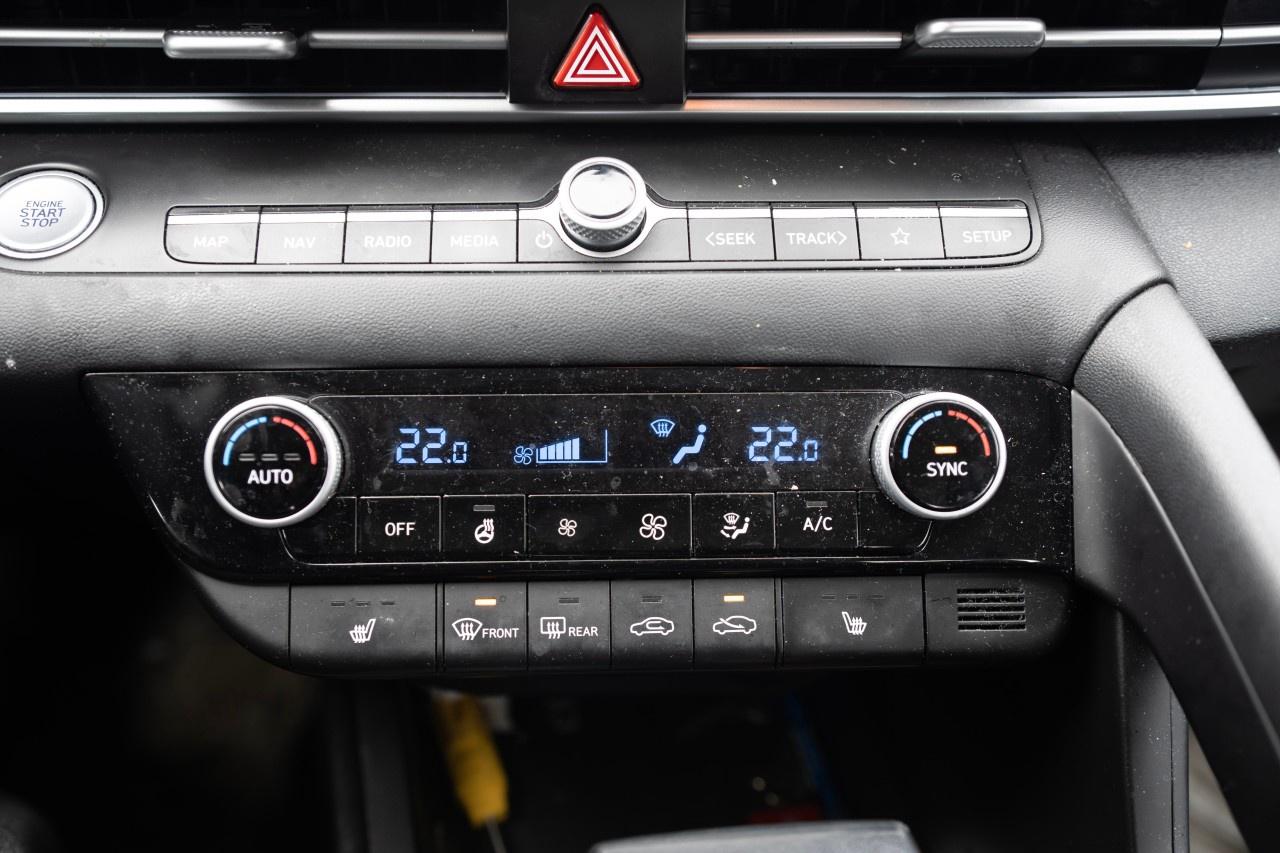 2023 Hyundai Elantra Preferred IVT w/Tech Pkg Photo