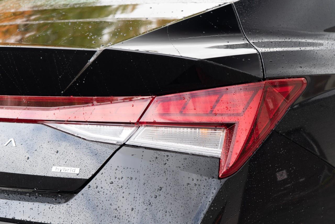 2026 Hyundai Elantra Hybrid Luxury Sedan Photo
