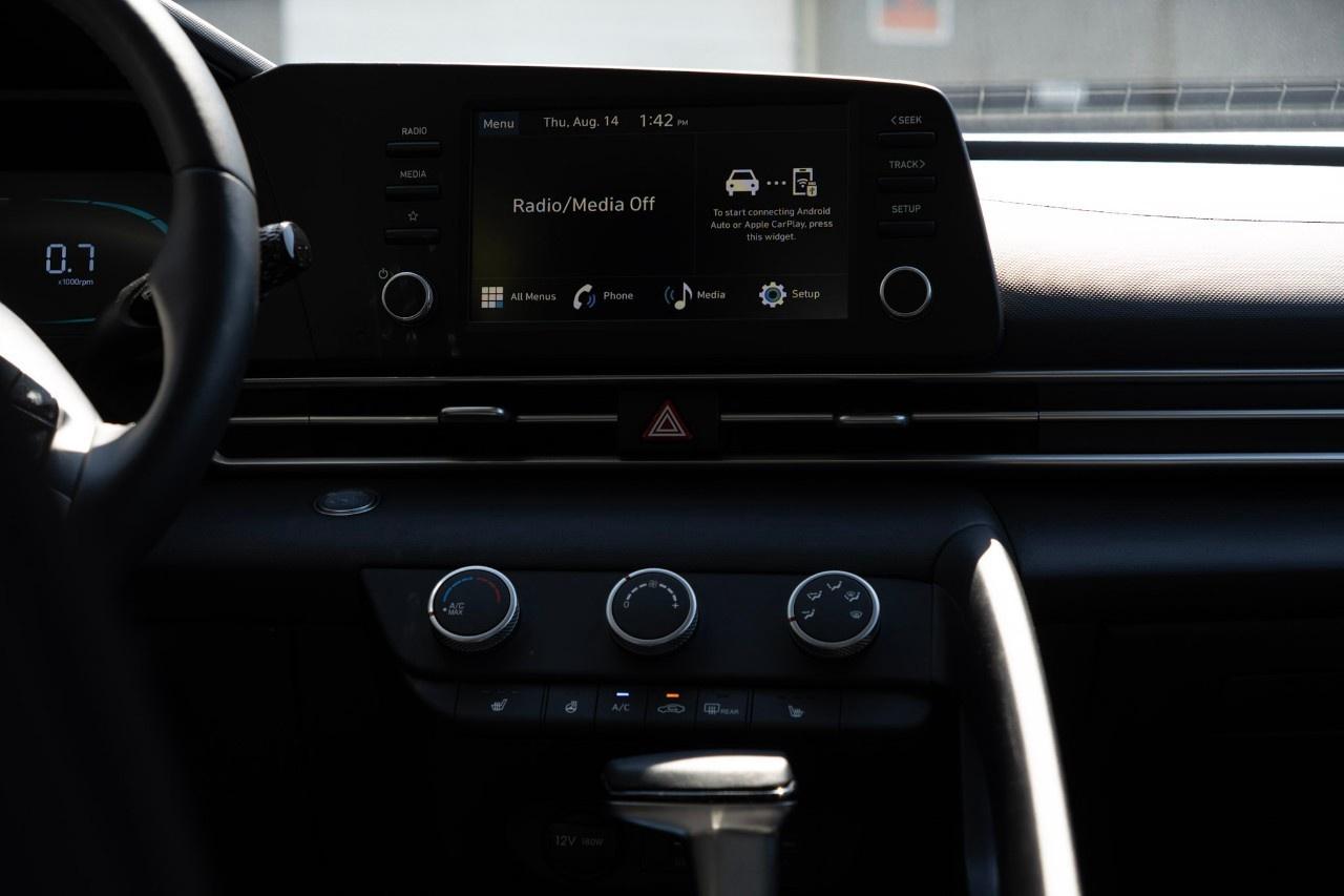 2026 Hyundai Elantra Preferred IVT Photo