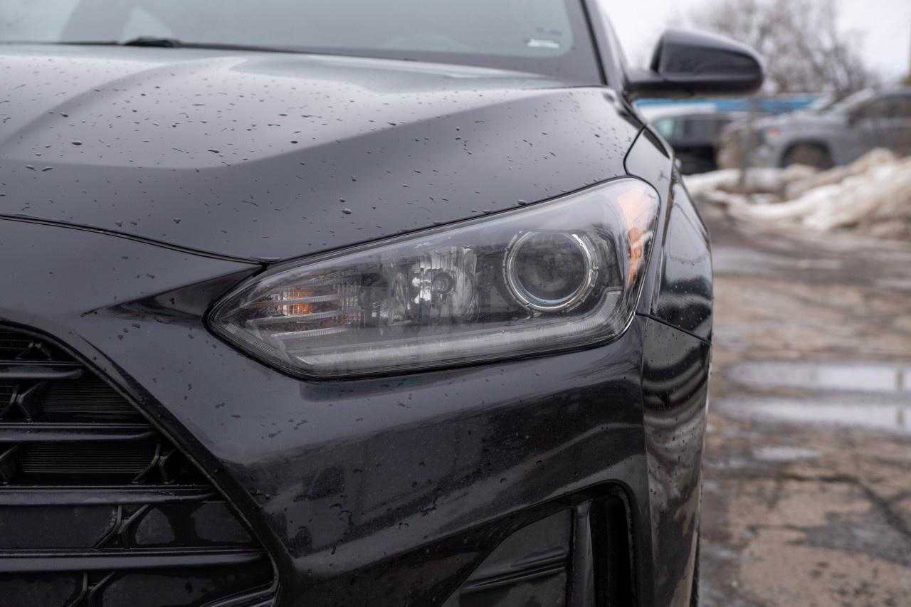 2019 Hyundai Veloster 2.0 GL Manual Photo2