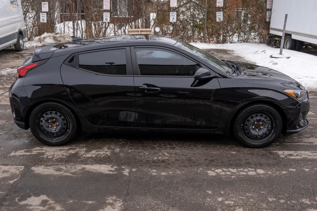 2019 Hyundai Veloster 2.0 GL Manual Photo