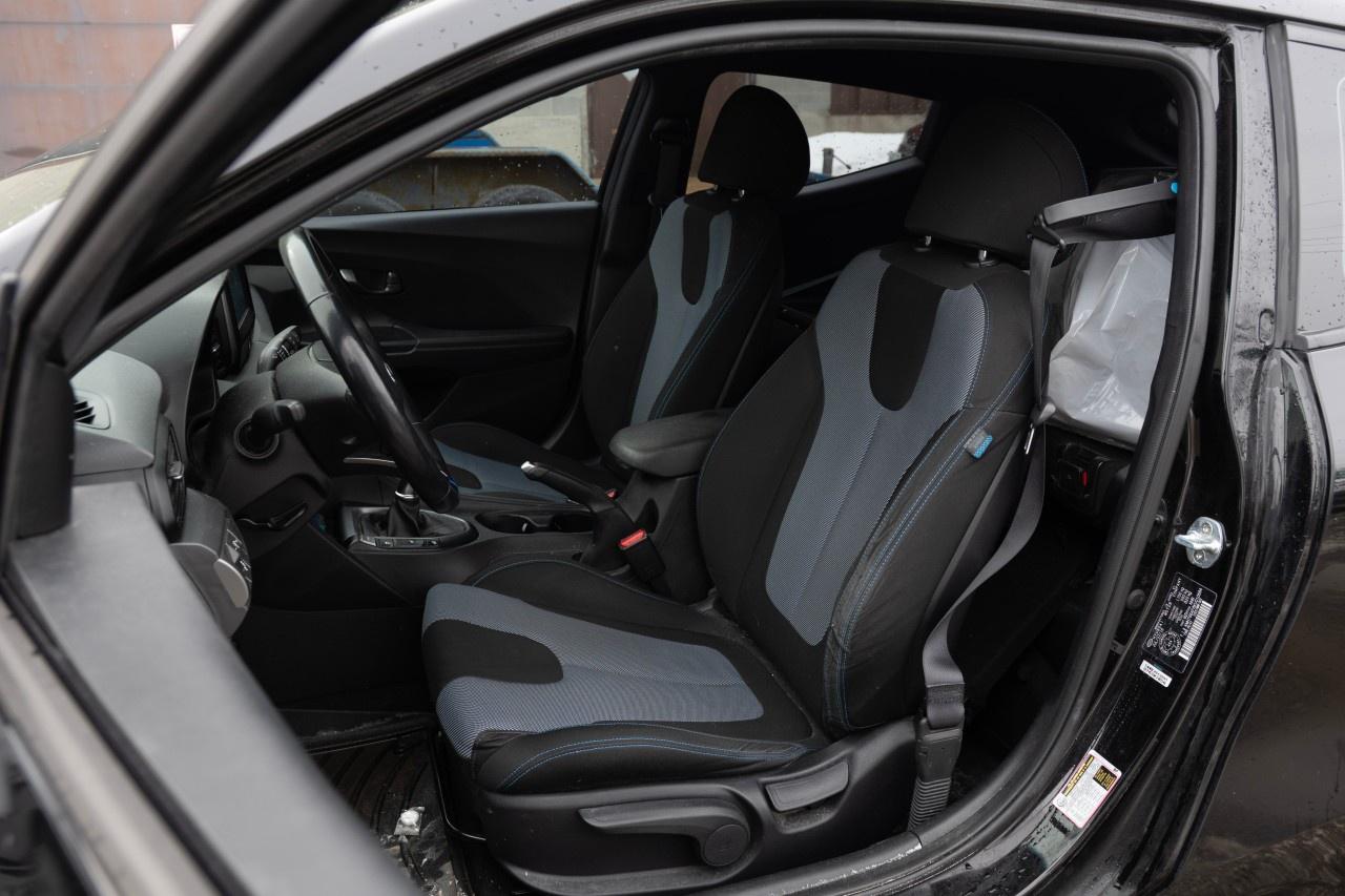 2019 Hyundai Veloster 2.0 GL Manual Photo