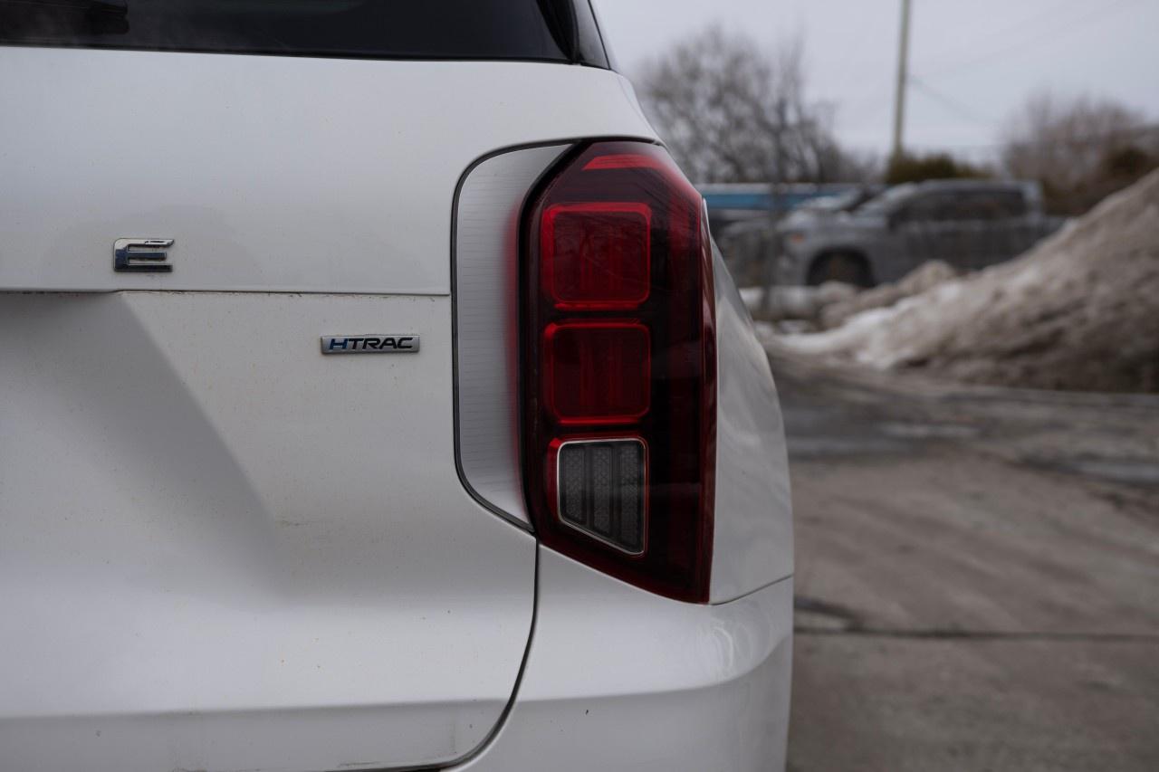 2021 Hyundai PALISADE Ultimate Calligraphy 7-Passenger AWD Photo3