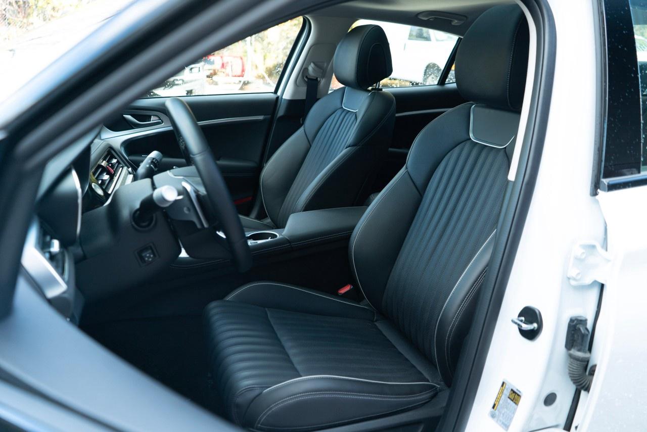 2025 Genesis G70 2.5T Advanced AWD Photo