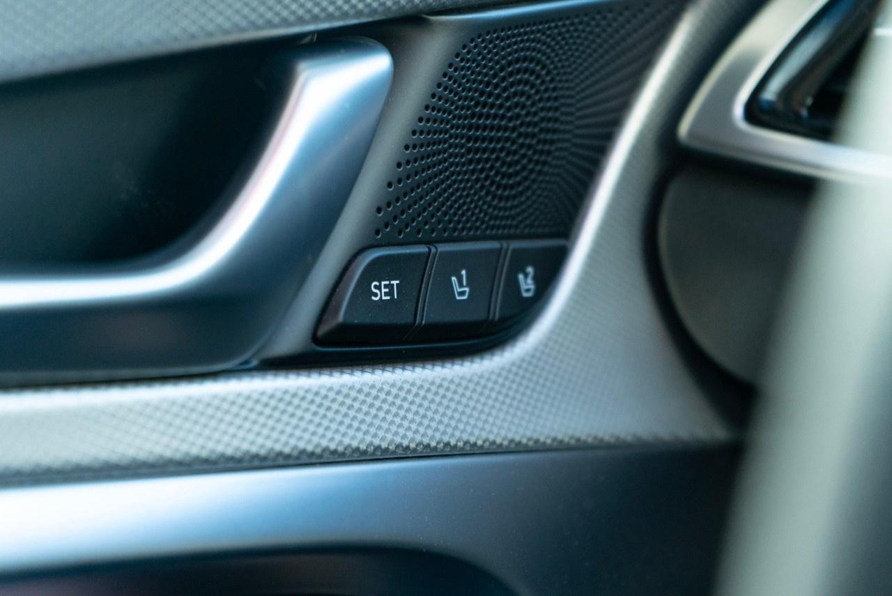 2025 Genesis G70 2.5T Advanced AWD Photo